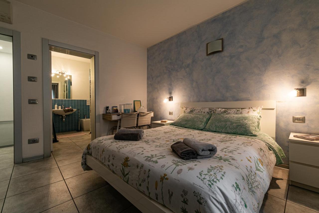 Bed and Breakfast Il Giardino Di Rebecca Ferrara Esterno foto