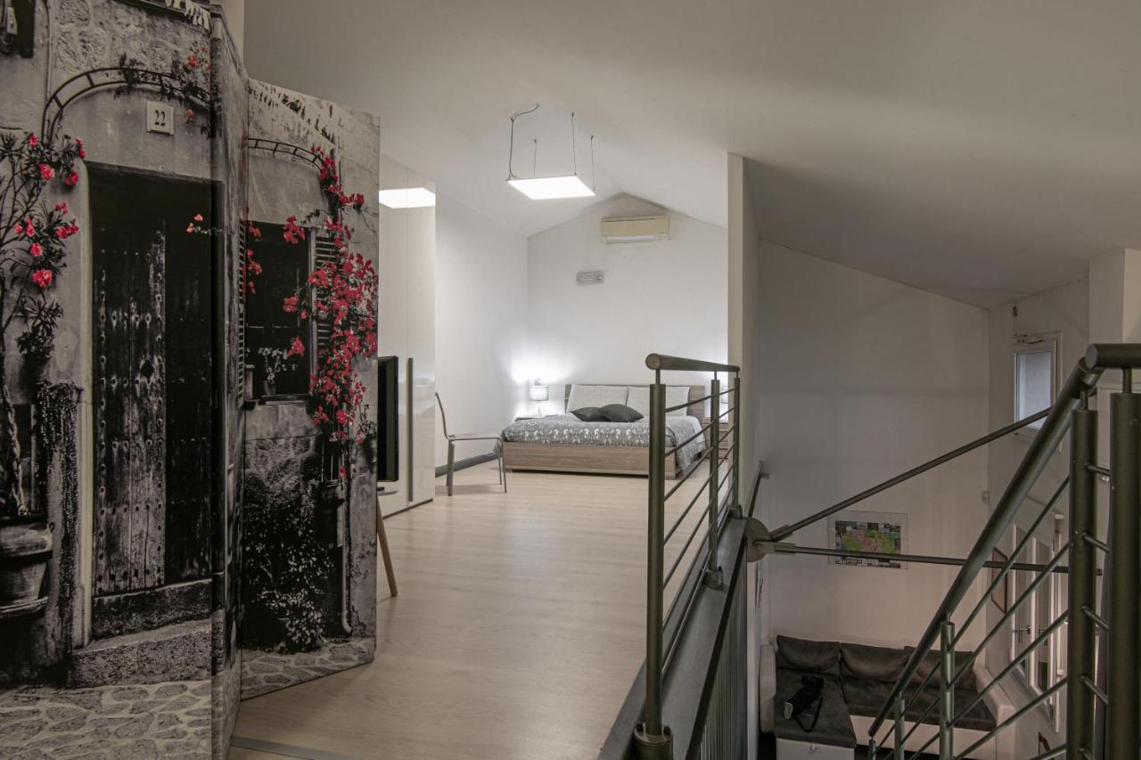 Bed and Breakfast Il Giardino Di Rebecca Ferrara Esterno foto