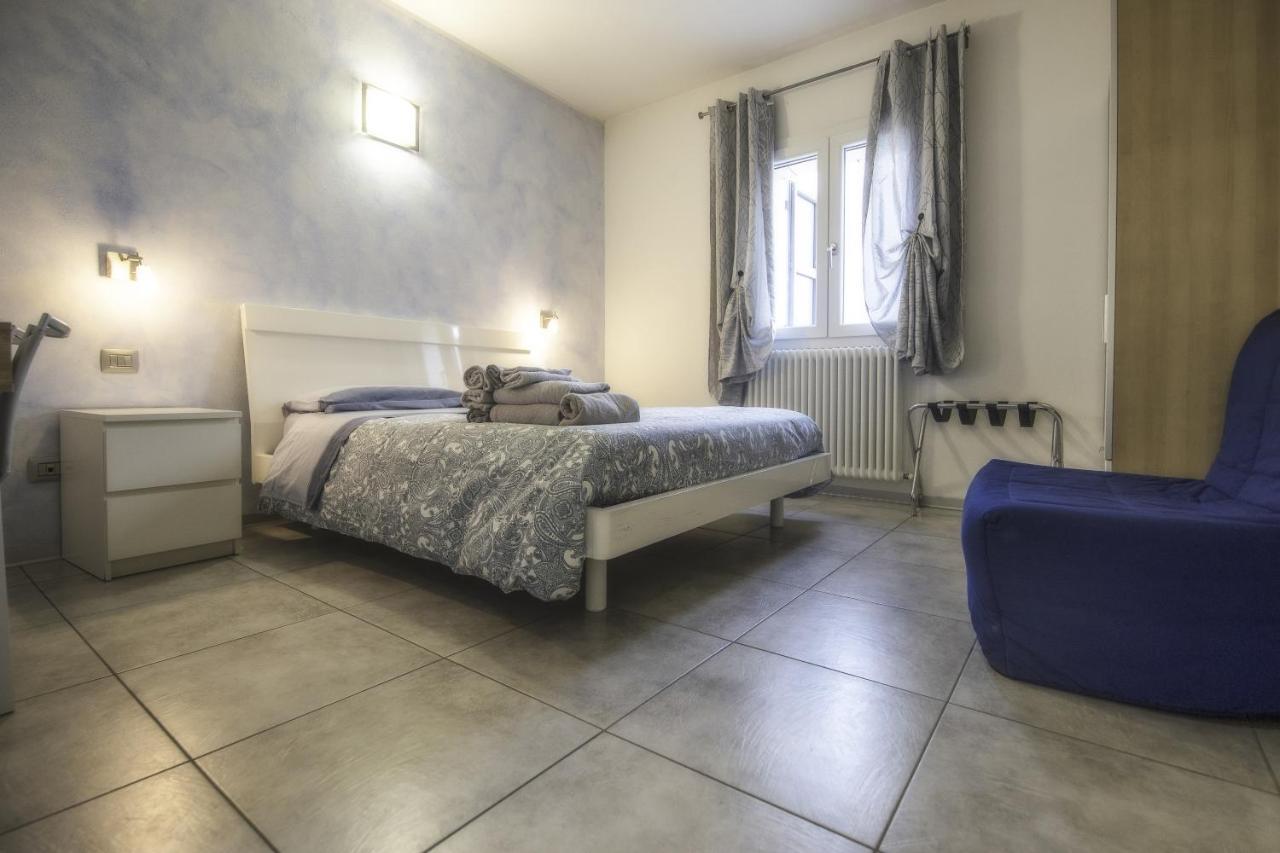 Bed and Breakfast Il Giardino Di Rebecca Ferrara Esterno foto