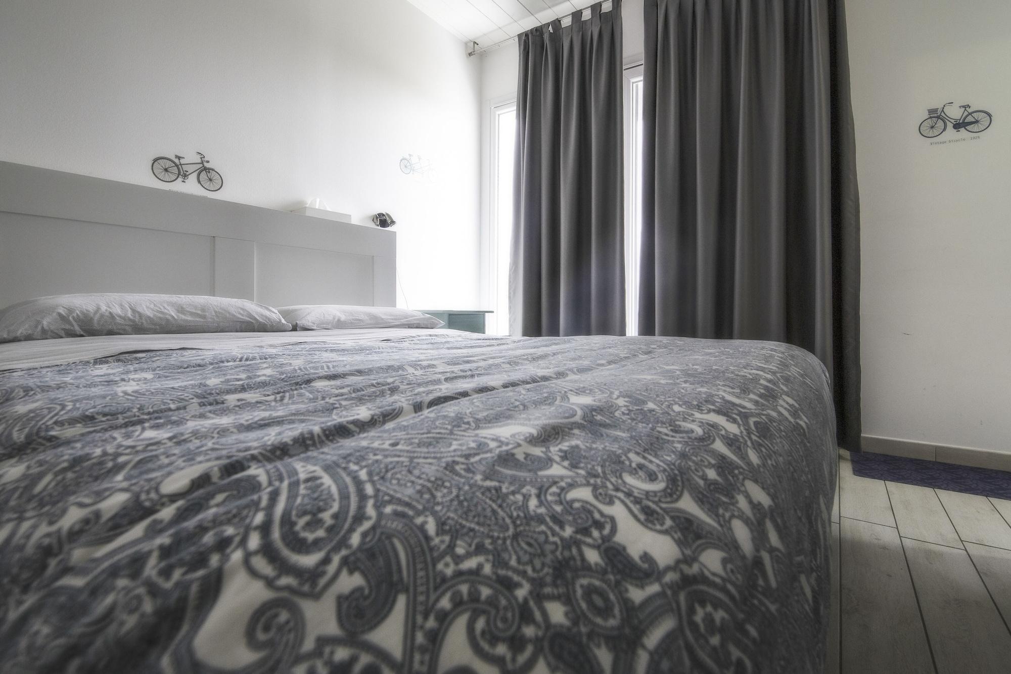 Bed and Breakfast Il Giardino Di Rebecca Ferrara Esterno foto