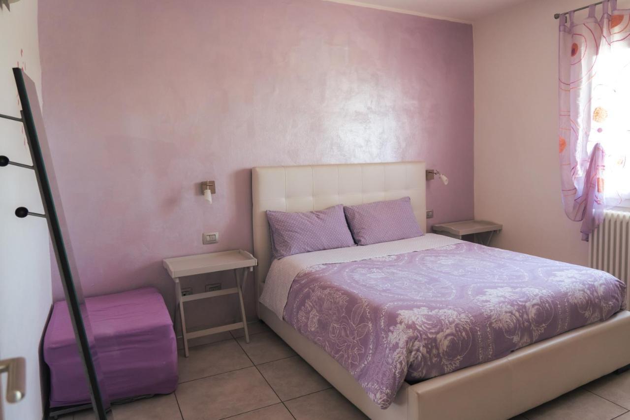 Bed and Breakfast Il Giardino Di Rebecca Ferrara Esterno foto
