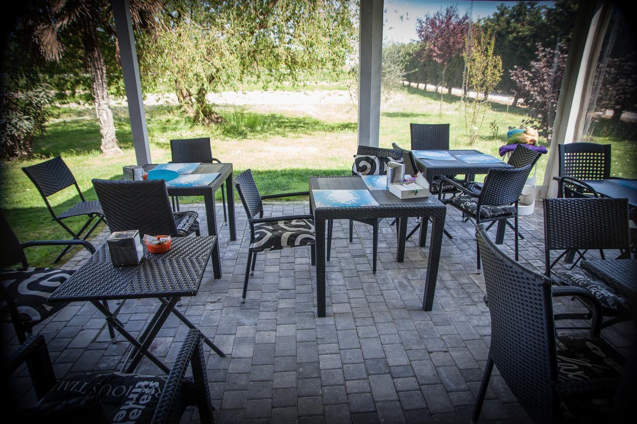 Bed and Breakfast Il Giardino Di Rebecca Ferrara Esterno foto